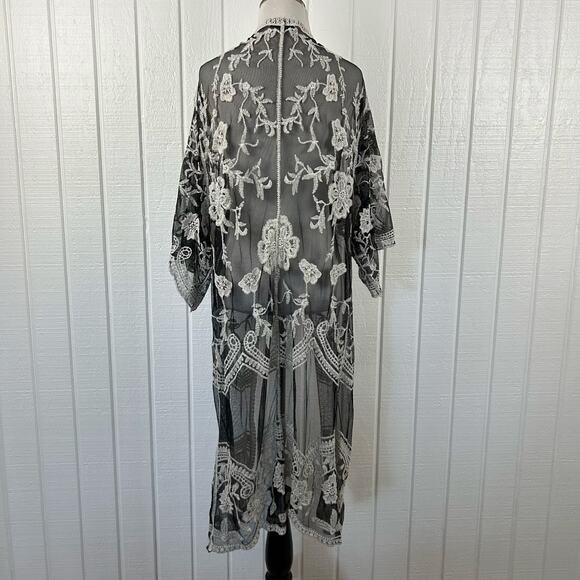 Chic Boho Black and Cream Lace Floral Duster💞 - Picture 5 of 7